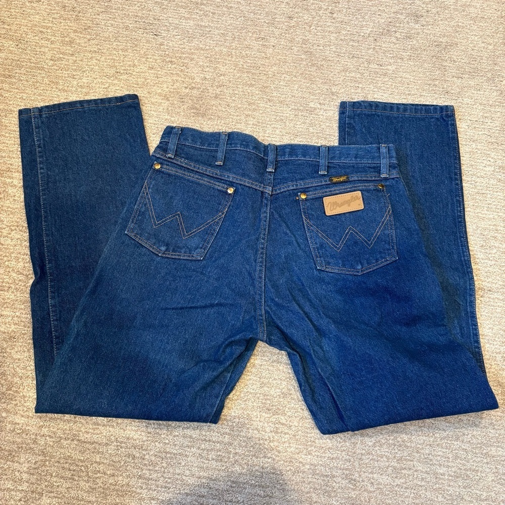 Wrangler 13MWZ 100% Cotton Blue Straight Leg Jean - Size W34 L31